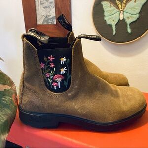 OOAK! Blundstone Chelsea Suede Leather Boots Brown Embroidered Women’s 8.5